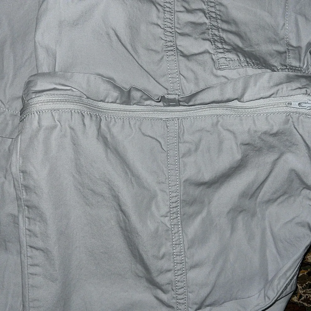LEVI'S Convertible Cargo gray size 26 - inseam 28” - Picture 2 of 5